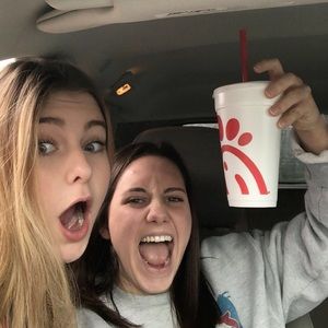 Meet your Posher, Emily